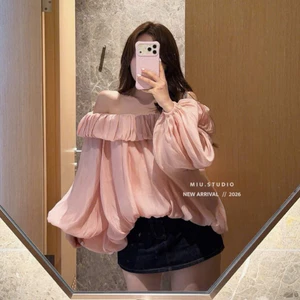 Áo trễ vai phối bèo tay bồng , Áo kiểu nữ style HQ chất vải tơ cao cấp - màu hồng paster mặc đi chơi đi biển sang chảnh