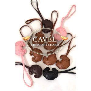 Croissant Charm – Móc Treo Túi Xách Da PU Cao Cấp
