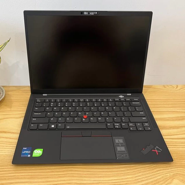 Lenovo ThinkPad X1 Carbon Gen 10 – Biểu Tượng Của Sự Thành Đạt: Siêu Nhẹ, Siêu Bền, Đẳng Cấp Doanh Nhân