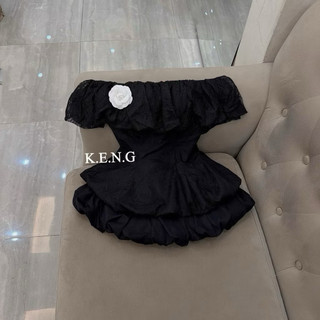 Set Áo Tiểu Thư Đính Hoa Trễ Vai Phối Ren Thiết Kế Chân Váy Bí Bồng Xinh Xắn