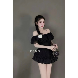 Set Áo Tiểu Thư Đính Hoa Trễ Vai Phối Ren Thiết Kế Chân Váy Bí Bồng Xinh Xắn