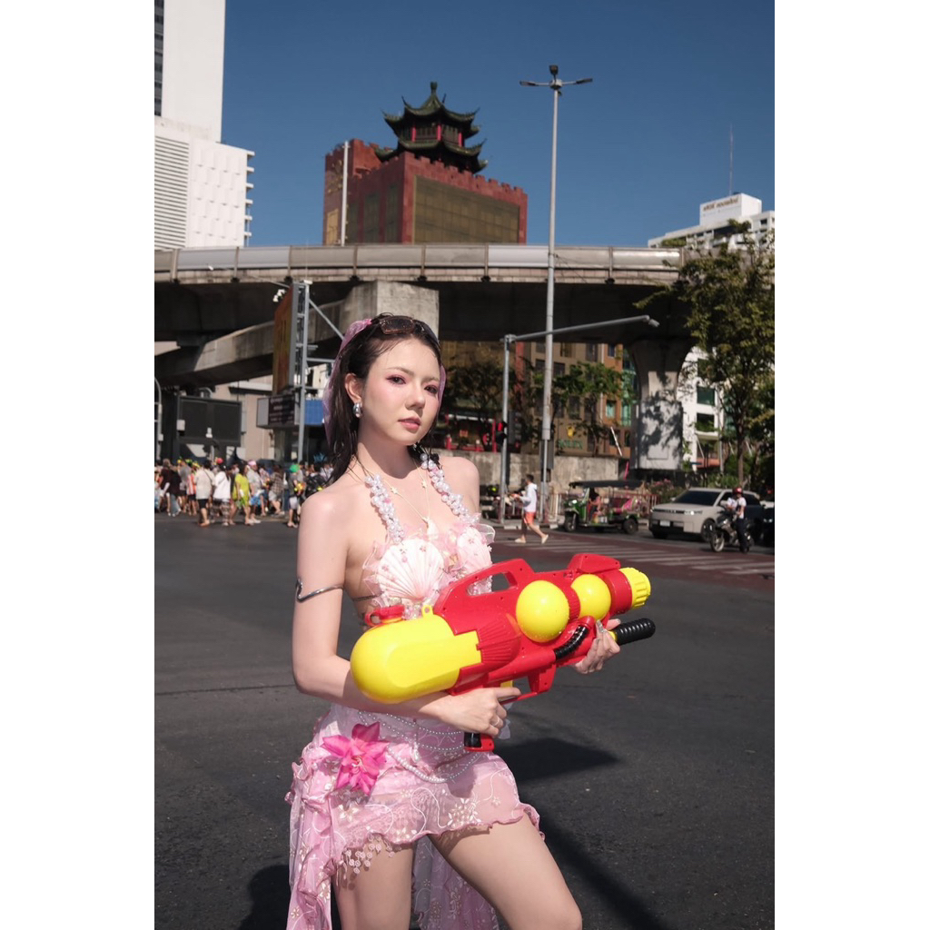 set bikini vỏ sò Hồng luxury - set đã gồm một vòng cổ vỏ sò- một chip- hai kẹp hoa ly - dây đeo eo trong set