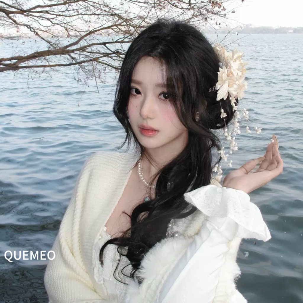 Phụ Kiện Tóc Cưới Kimono QUEMEO Cài Tóc Hoa Trắng Phối Ngọc Trai Tua Rua