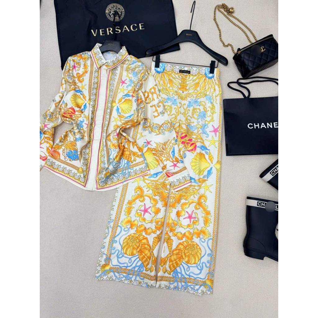 Set áo sơ mi và quần lụa Versace hoạ tiết hè