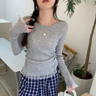 Áo cổ tròn phối ren.vải tăm thái