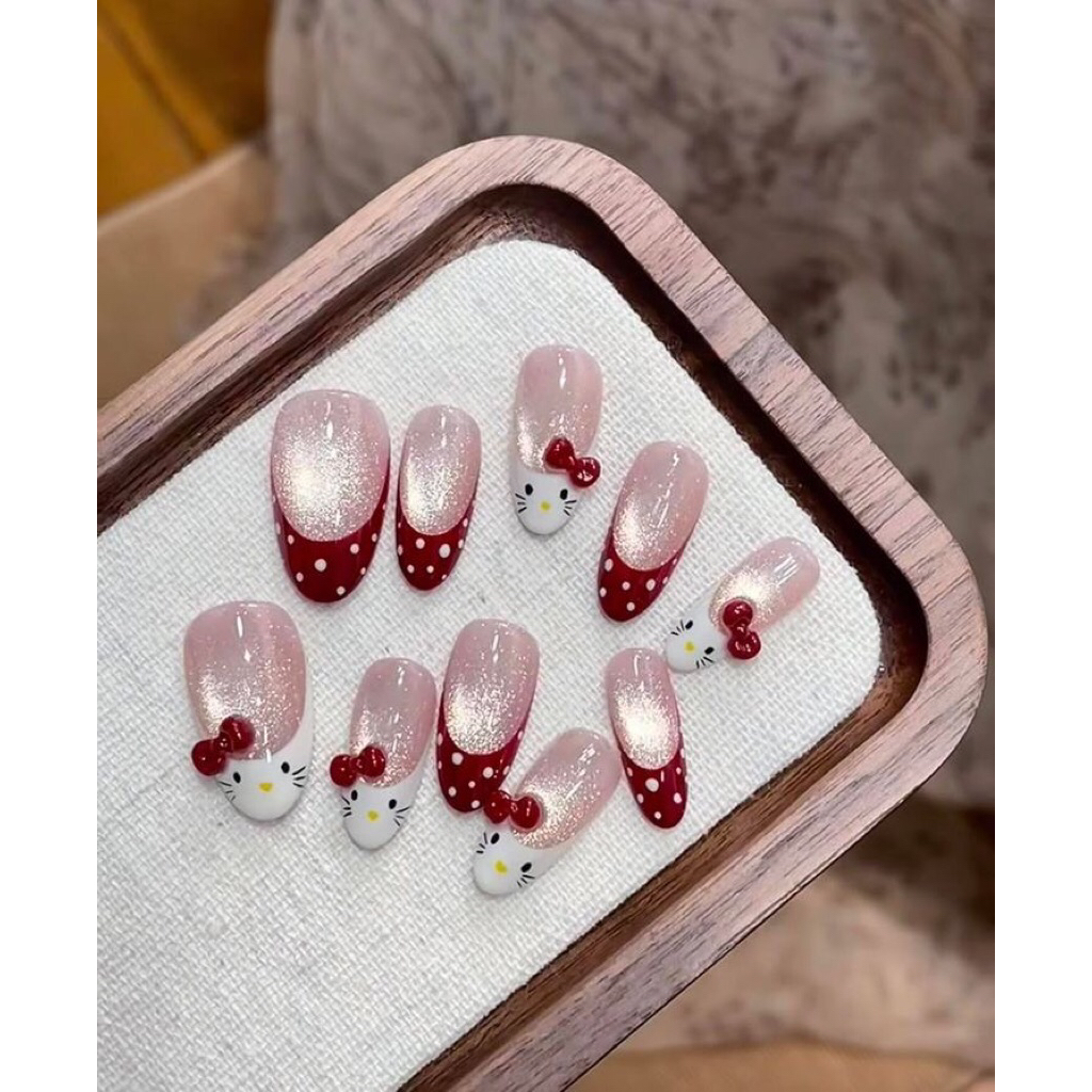 nail box xinh ( kèm keo và dũa)