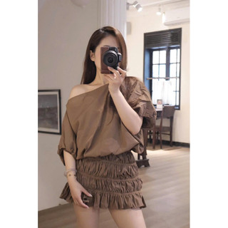 Set Bộ Áo Trễ Vai Tay Dơi Mix Chân Váy Chun Nâu Be, Set Áo Trễ Vai Dáng Crtop Mix Cvay Chun Ngắn