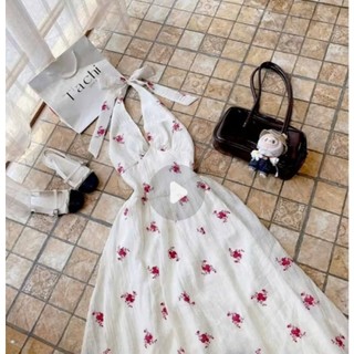 Đầm maxi cổ yếm dáng xòe | style tiểu thư | mặc đi biển cực xinh