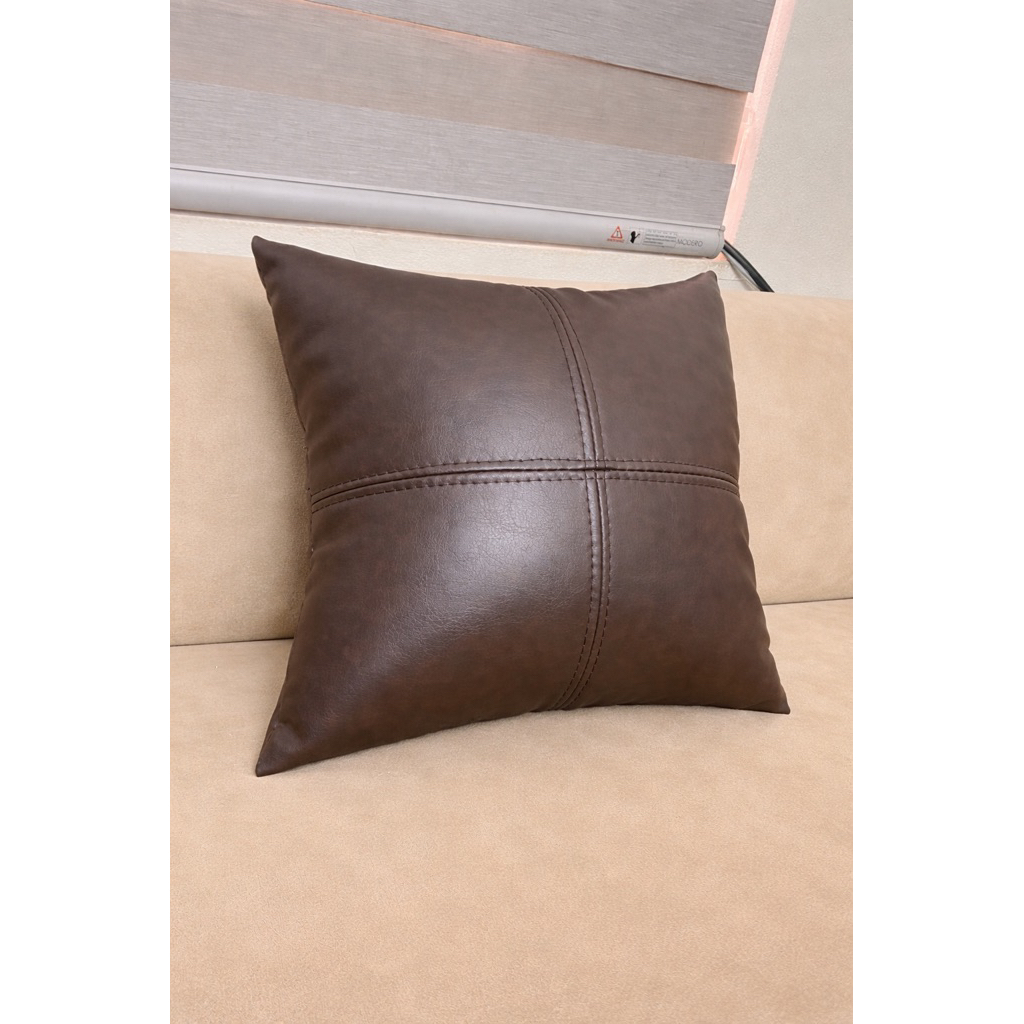 Gối tựa lưng, Gối decor, Gối ôm chất liệu da Cleo bền bỉ chất lượng. Gối dấu cộng.