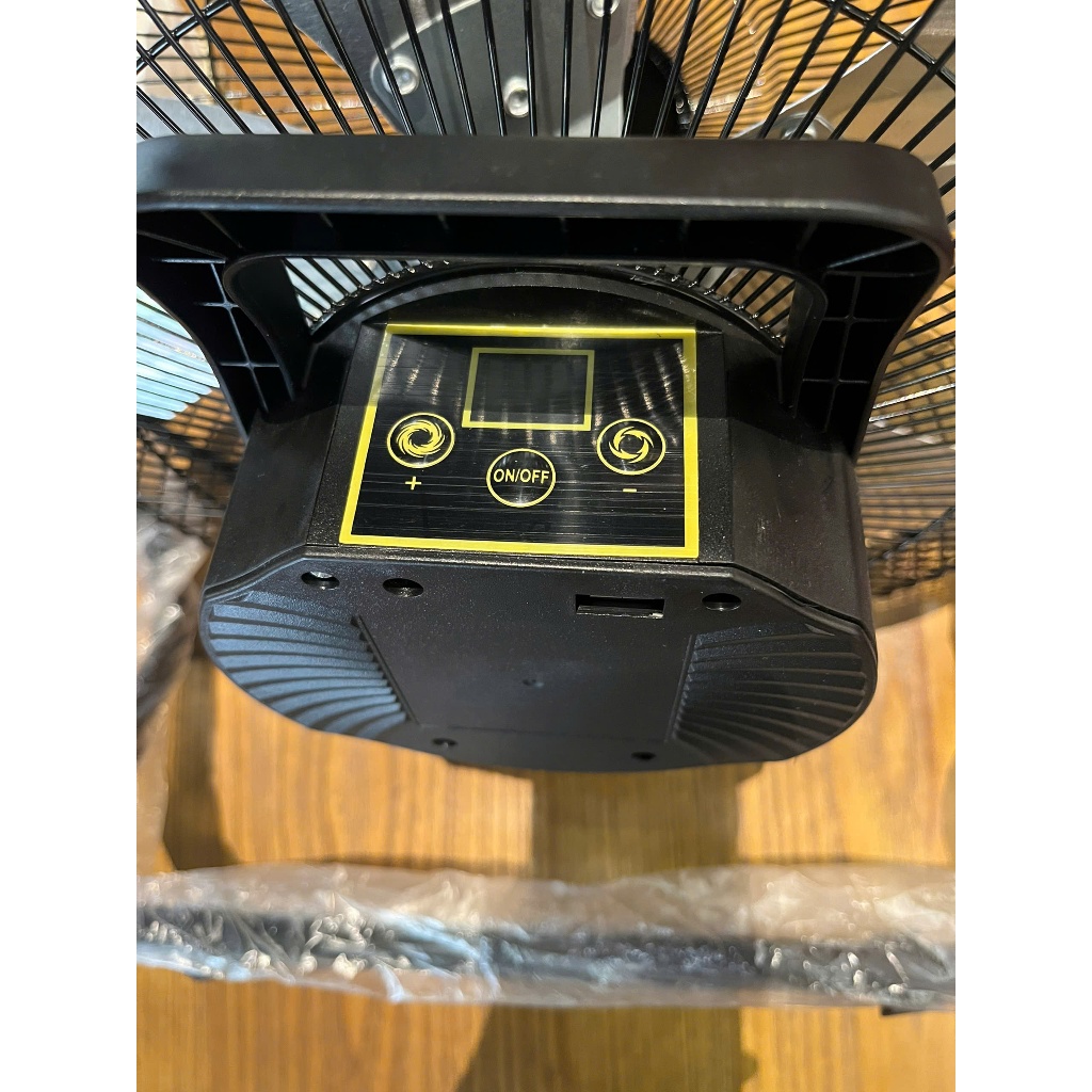 Quạt Tích Điện Năng Lượng Mặt Trời 12 Inch Pin 12H Động Cơ Không Chổi Than (Kèm Tấm Pin NLMT)