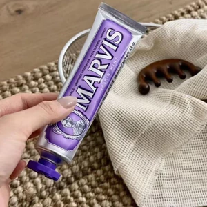 Còn hàng/hàng chính hãng marvis sensitive gums toothpaste 85ml Hơi thở thơm mát Chống sâu răng