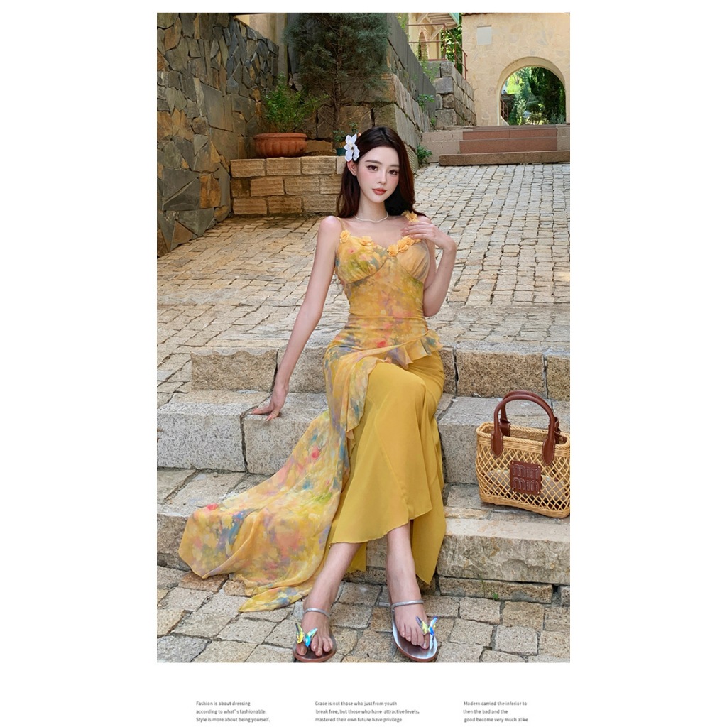 Váy Maxi Lụa Thiết Kế Màu Vàng Chấm Phá Họa Tiết Hoa Sắc Màu Vạt Chéo
