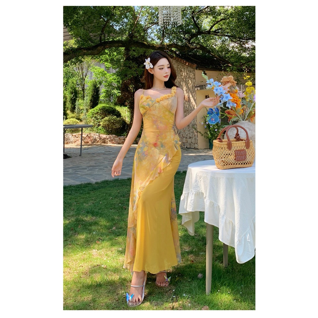Váy Maxi Lụa Thiết Kế Màu Vàng Chấm Phá Họa Tiết Hoa Sắc Màu Vạt Chéo