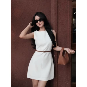 Étile - Váy basic thanh lịch tôn dáng kèm nịt bản mảnh
