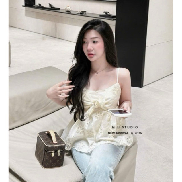 “Lesi Top” Áo ren thêu hoa hai dây gắn nơ tiểu thư sang chảnh, Áo babydoll xoè bồng mặc đi chơi , cafe chụp ảnh sống ảo