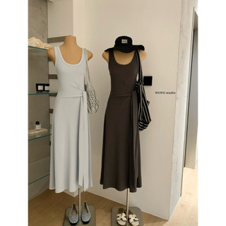 𝐏𝐡𝐢𝐞𝐧 𝐖𝐆𝐖𝐄 | (Sẵn) w9284 Váy 3 Lỗ Dáng Dài Chất Thun Co Dãn Soắn Eo Cổ Tròn