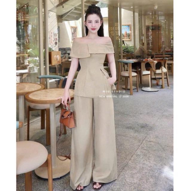 MIU.STUDIO • Set bộ nữ chất liệu linen cao cấp ,Set áo trễ vai phối tà cách điệu kèm quần ống suông trẻ trung thanh lịch