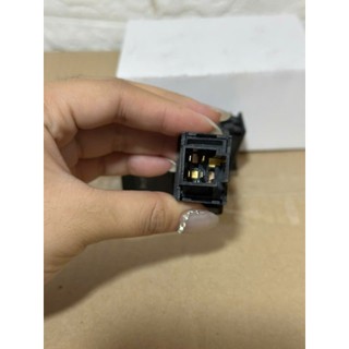Công tắc còi 2 chân, 4 chân nhỏ dùng cho ô tô, xe tải ( giá bán cho 1 chiếc ).D