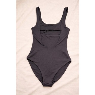 Bộ đồ bơi, bikini 1 mảnh nữ màu đen basic – dáng ôm tôn dáng, thiết kế tối giản sang trọng hàng VNXK