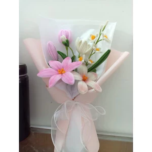 Bó hoa kẽm nhung phối màu xinh xắn
