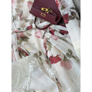 DAY CLOTHING-Váy hoa nhí dáng dài tay bồng phối ren chân cực xinh outfit đi làm đi chơi sang trọng