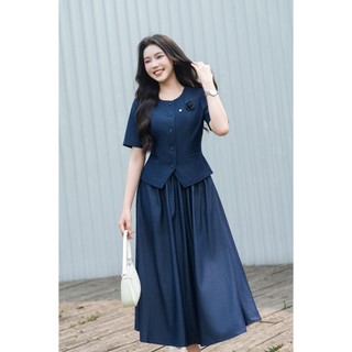 Áo Kiểu Nữ LAMER FASHION Cổ Tròn Đính Hoa Rời Phối Chân Váy Công Sở Xòe Xếp Ly Eo Thanh Lịch GMMH L65D26H012 L62L26Q005