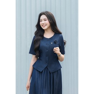 Áo Kiểu Nữ LAMER FASHION Cổ Tròn Đính Hoa Rời Phối Chân Váy Công Sở Xòe Xếp Ly Eo Thanh Lịch GMMH L65D26H012 L62L26Q005