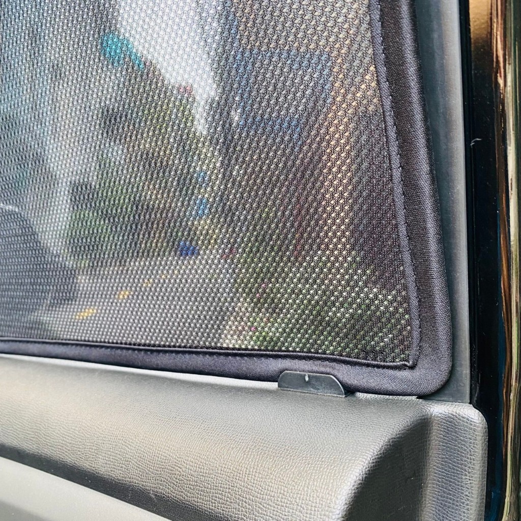Rèm che nắng xe Mitsubishi DESTINATOR , rèm chống nắng MITSHUBISHI DESTINATOR , chuẩn khít form xe chống nắng hiệu quả