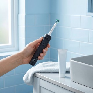 Bàn chải điện Oral-B Vitality Pro Travel Edition