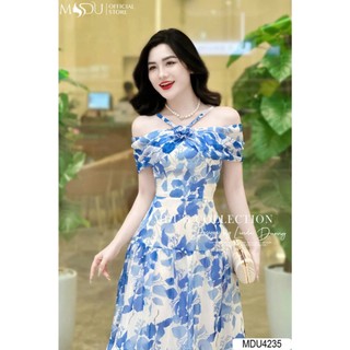 Đầm thời trang nữ mặc đi biển chất voan hoa cổ yếm hở vai váy xòe dài maxi màu xanh