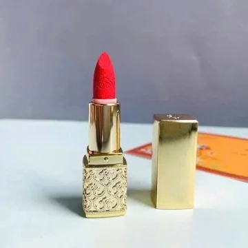 Son lì Whoo 24 Red Orange - Hàng tách set Cushion Whoo hoa hiên Noel cho đôi môi mướt mịn, rạng rỡ