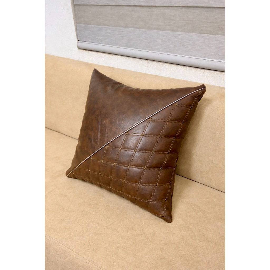 Gối trần trám chéo, Gối ôm, Gối tựa, Gối decor chất liệu da Cleo bền bỉ chất lượng.