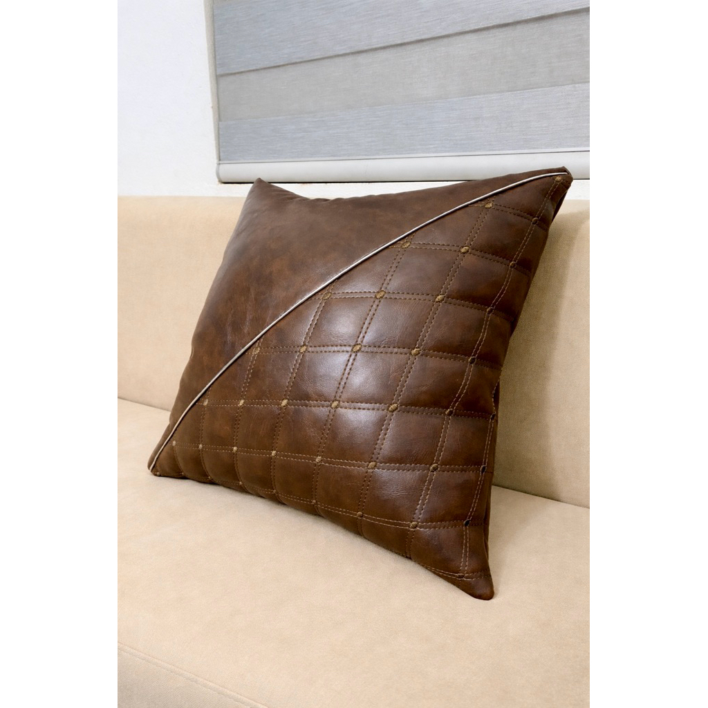 Gối trần trám chéo, Gối ôm, Gối tựa, Gối decor chất liệu da Cleo bền bỉ chất lượng.