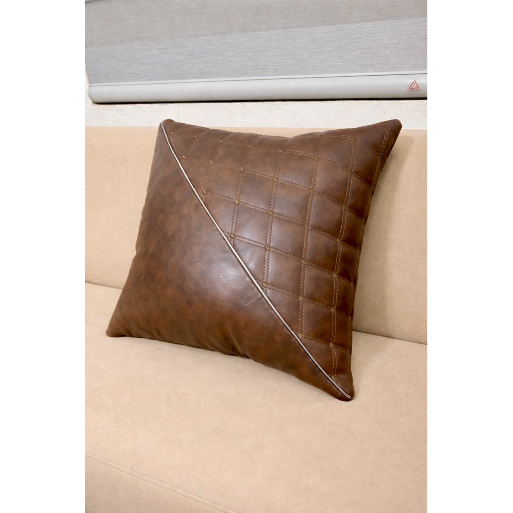 Gối trần trám chéo, Gối ôm, Gối tựa, Gối decor chất liệu da Cleo bền bỉ chất lượng.