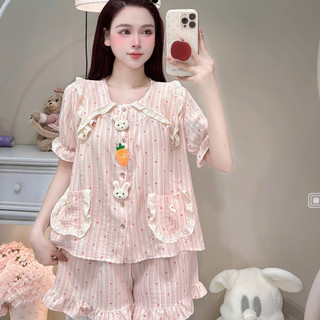 [DEAL MỞ BÁN] Bộ Đồ Ngủ Nữ JUSOKA Pijama DU46 Cổ Sen Ren Trắng Chất Liệu Đũi Vân Mây Đính Thỏ Cà Rốt