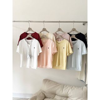 Áo thun giấy thêu ngựa cổ tim mềm