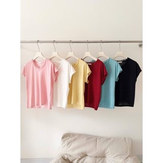 Áo thun giấy mỏng cổ tim viền trơn