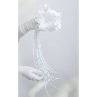 Bó hoa cưới cầm tay cô dâu thần tiên white Pear