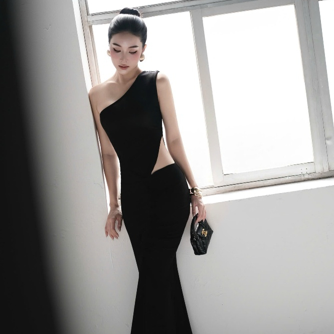 RON – Đầm Hella Lệch Vai Ôm Body Form đầm ôm sát chất vải co giãn nhẹ thiết kế lệch vai tinh tế