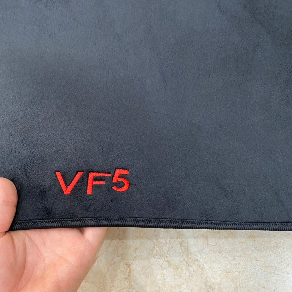 Thảm taplo lông cừu VINFAST VF3, VF5, VFe34, VF6, VF8, Herio green, Limo Green...,dày dặn, có đế chống trượt