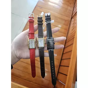 đồng hồ Starke chính hãng - một thiết kế mặt chữ nhật (tank watch) thanh lịch dành cho nữ.