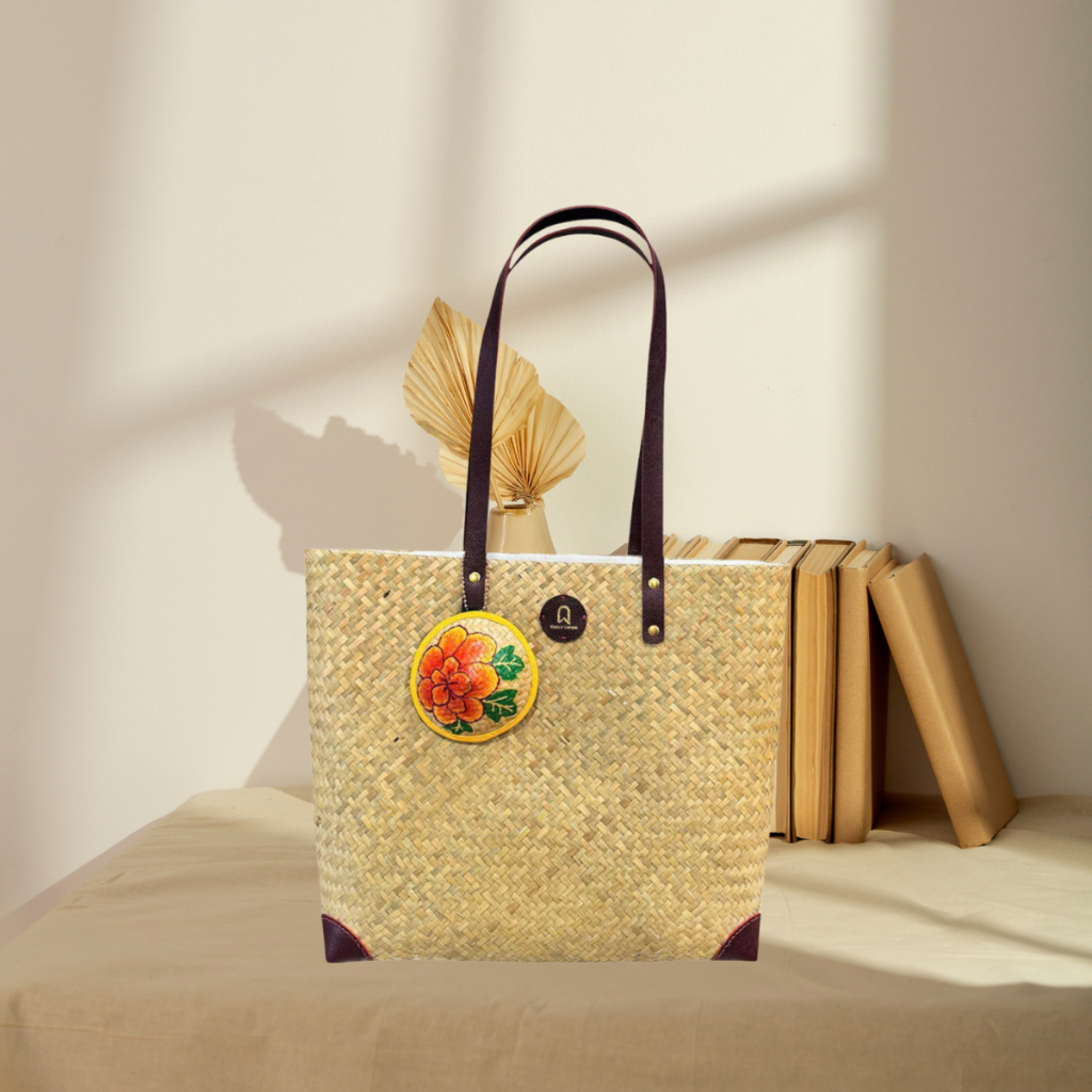 Charm Nón Cỏ Bàng Q Gallery - Đan Vẽ Tay - Treo Túi Xách Móc Khóa