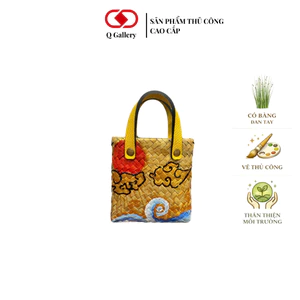 Charm Túi Cỏ Bàng Q Gallery - Đan Vẽ Tay - Treo Túi Xách Móc Khóa