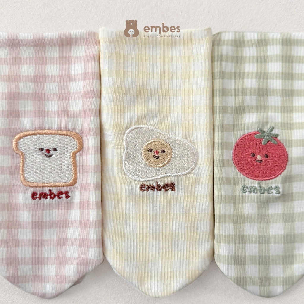 Yếm Cho Bé Embes, Yếm Tam Giác Kẻ Caro Thêu Họa Tiết Chất Bamboo Kháng Khuẩn Thấm Hút Cho Bé Sơ Sinh