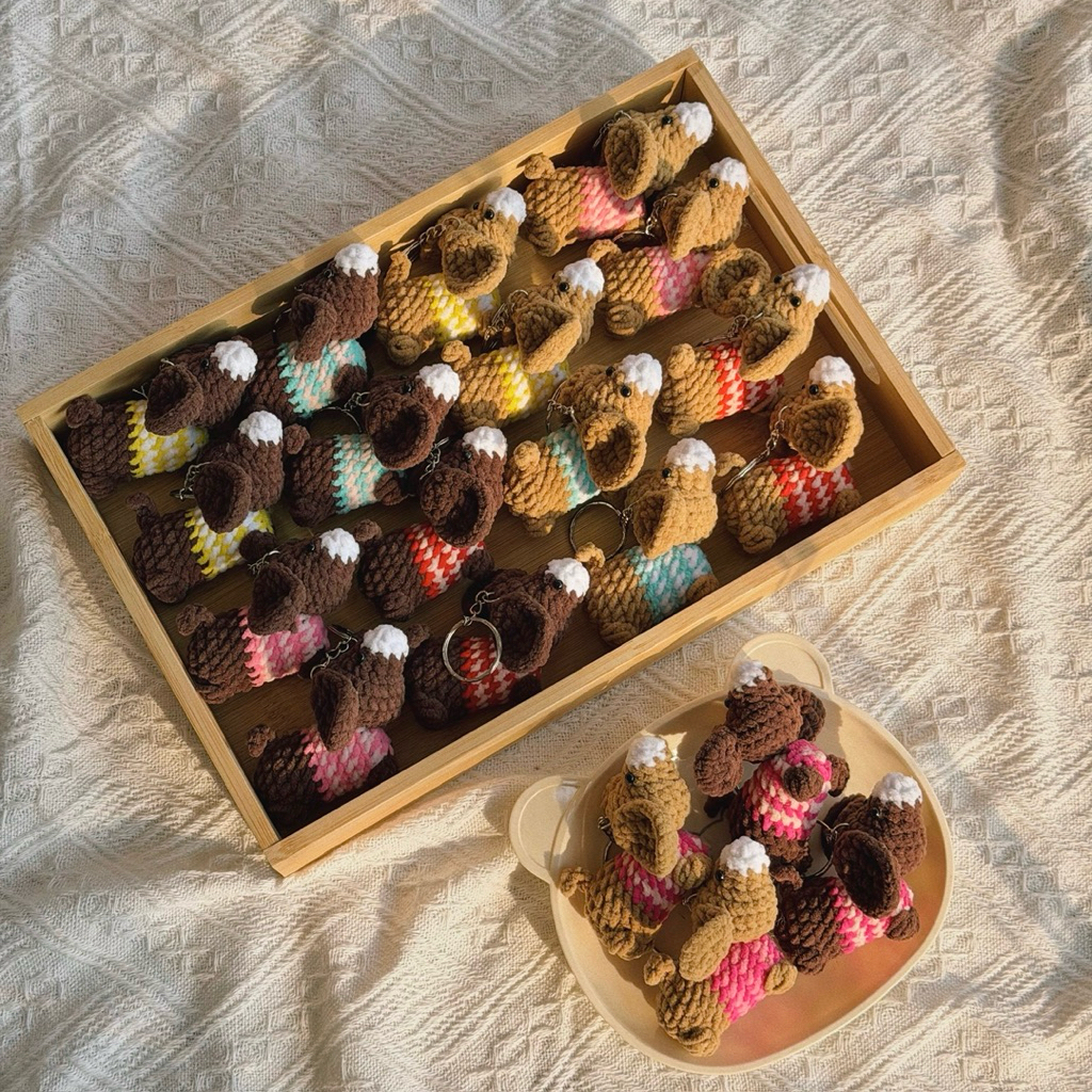 Móc Khoá Len Nhung Puppy Cún Chó Lạp Xưởng Xúc Xích Dachshund Nâu Handmade Dễ Thương