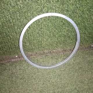 Vòng tròn đơn đường kính từ 75cm đến 100cm làm decor sự kiện tiệc cưới. Kích thước là đường kính ngoài