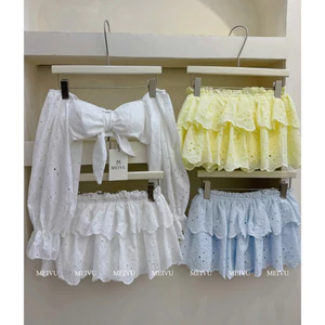 Set áo xoắn ngực dài tay chân váy xoè tầng thô ren