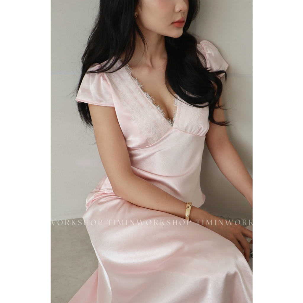 Áo Lẻ GiGi Áo Kiểu Short-sleeved Top Tay Ngắn Cổ Tim Lụa Queen Phối Ren Silk Lace Chic by Timin Workshop | BigBuy360 - bigbuy360.vn