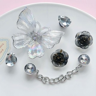 Set Charm Bướm Pha Lê Ánh Bạc Sang Trọng – Hoa Đen Huyền Bí Kèm Đá Lấp Lánh Phong Cách Luxury Cao Cấp
