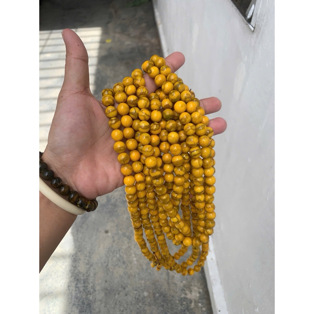 chuỗi 10ly 108 hạt san hô vàng